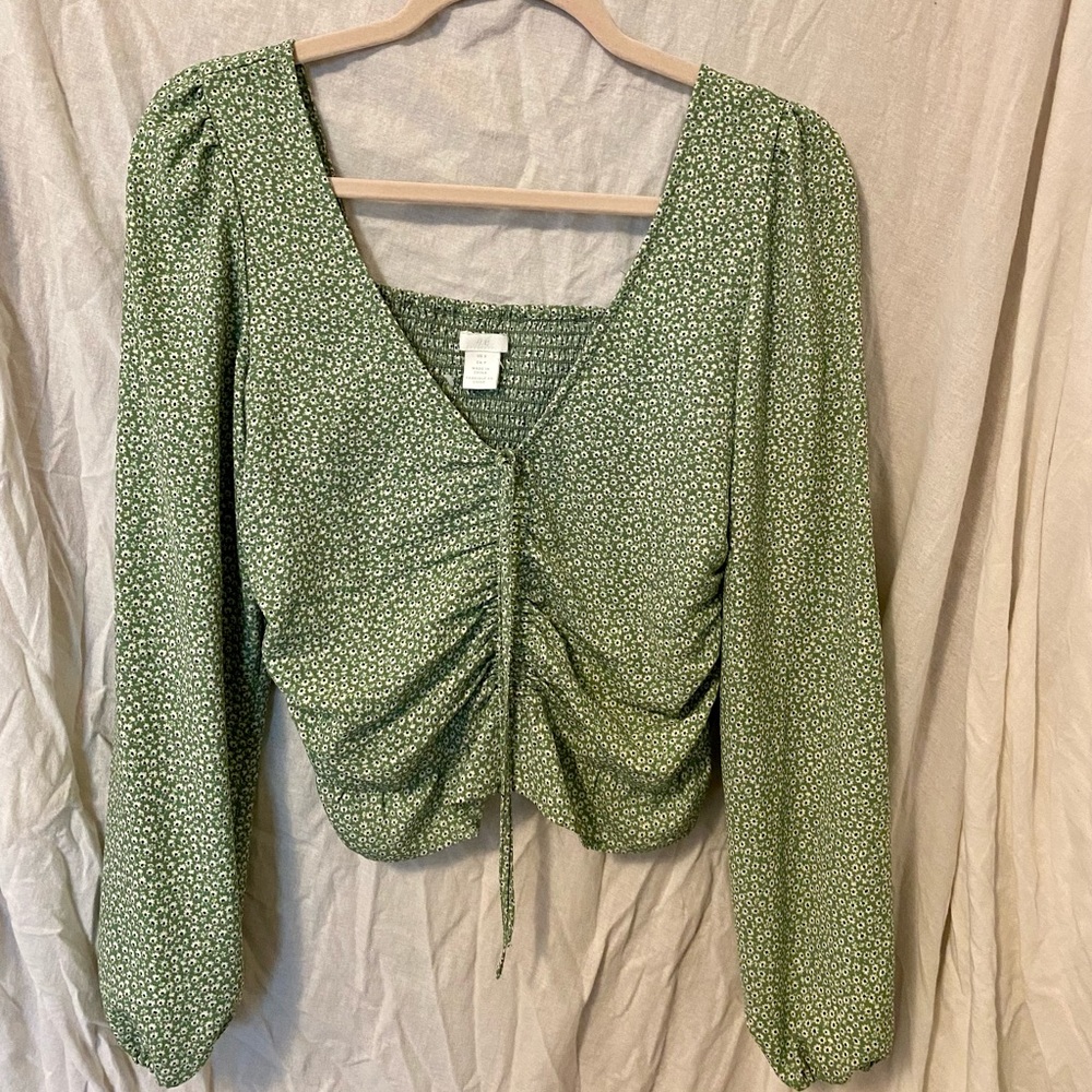 floral green blouse!